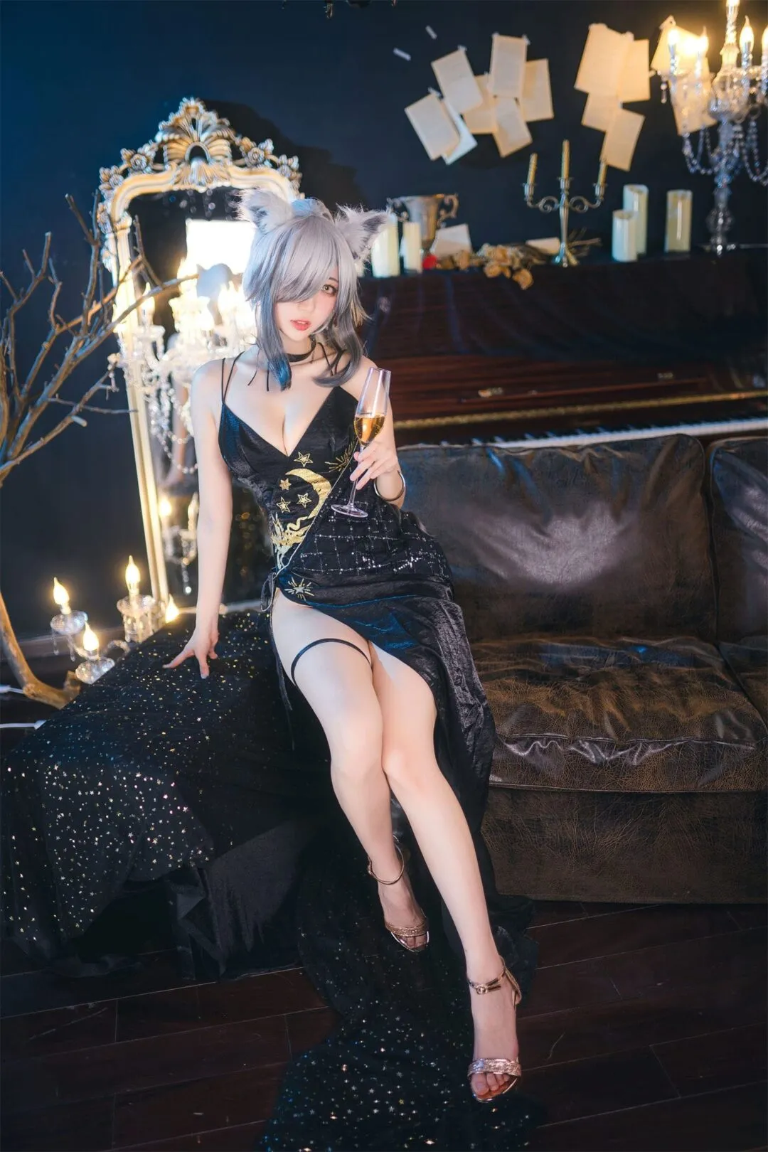 巨乳美少女性感礼服私房写真-17