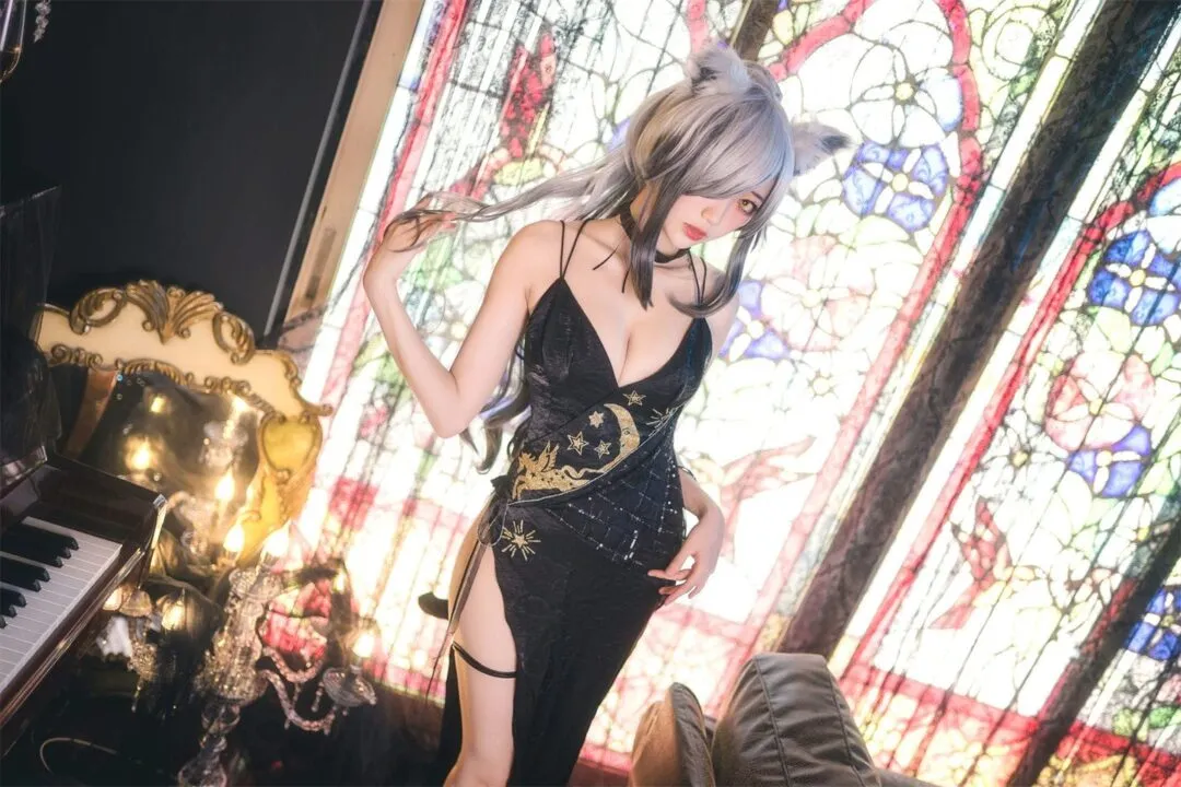 巨乳美少女性感礼服私房写真-20
