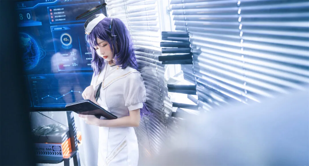 《蔚蓝档案》早濑优香cosplay-绝对领域