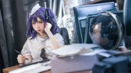 《蔚蓝档案》早濑优香cosplay-绝对领域