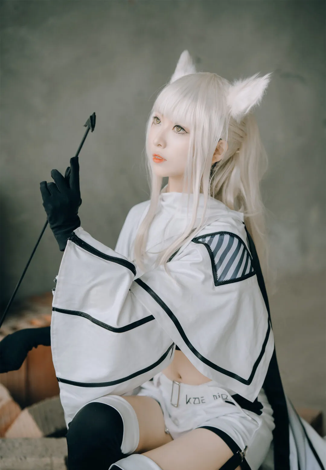 《明日方舟》白金cosplay-绝对领域