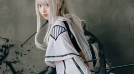 《明日方舟》白金cosplay-绝对领域