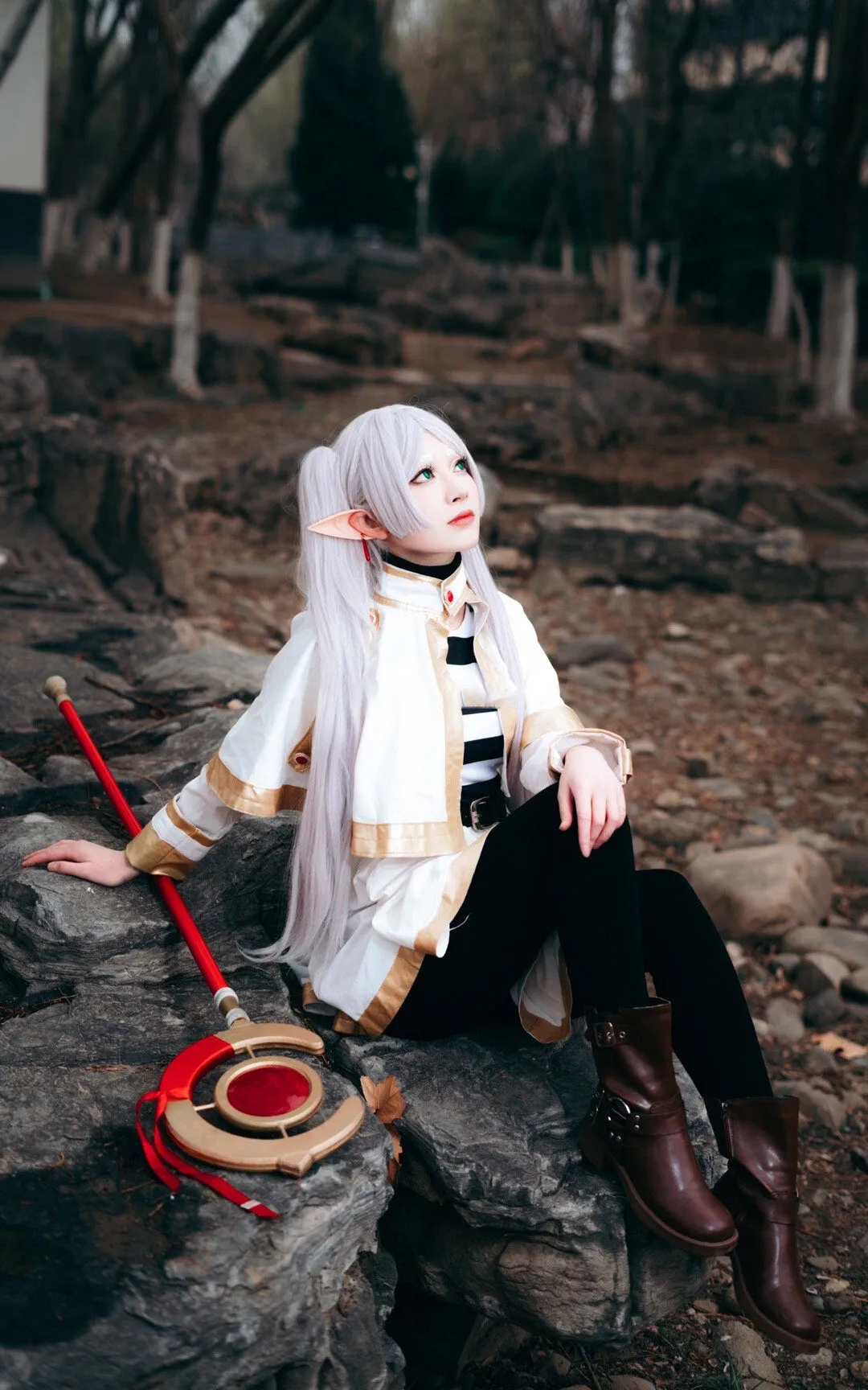 《葬送的芙莉莲》芙莉莲cosplay-绝对领域