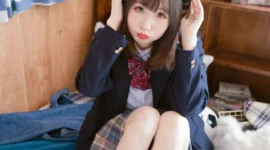私影，日常制服图-绝对领域