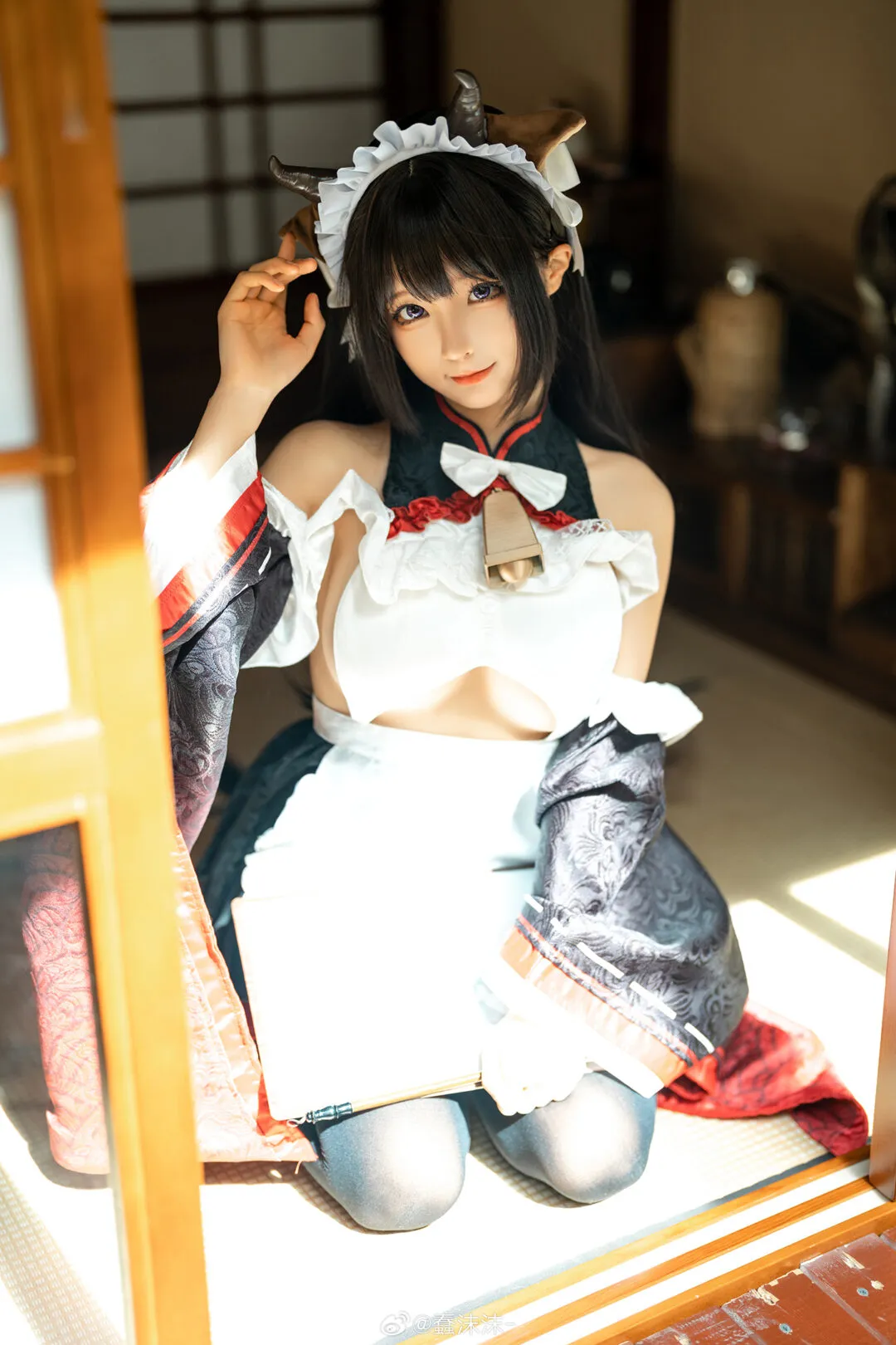 《牛牛女仆》写真-绝对领域