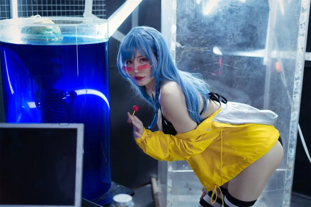 巨乳美少女宅女性感泳衣写真-13