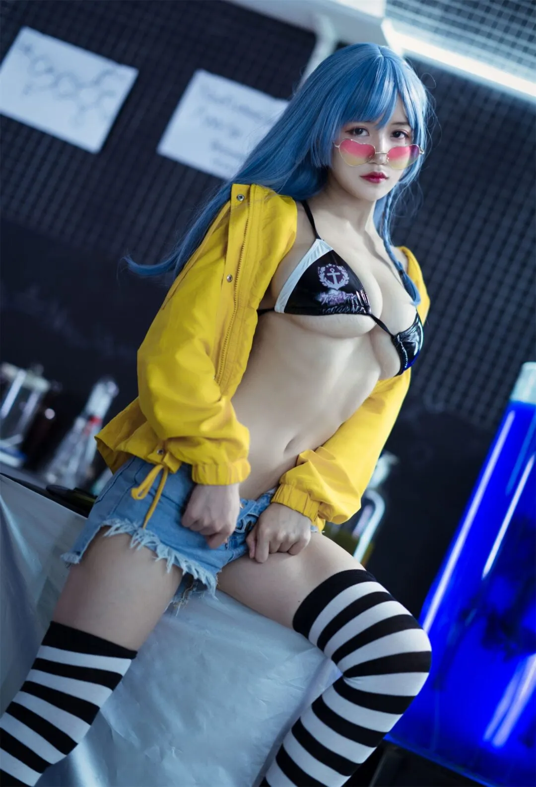 巨乳美少女宅女性感泳衣写真-15