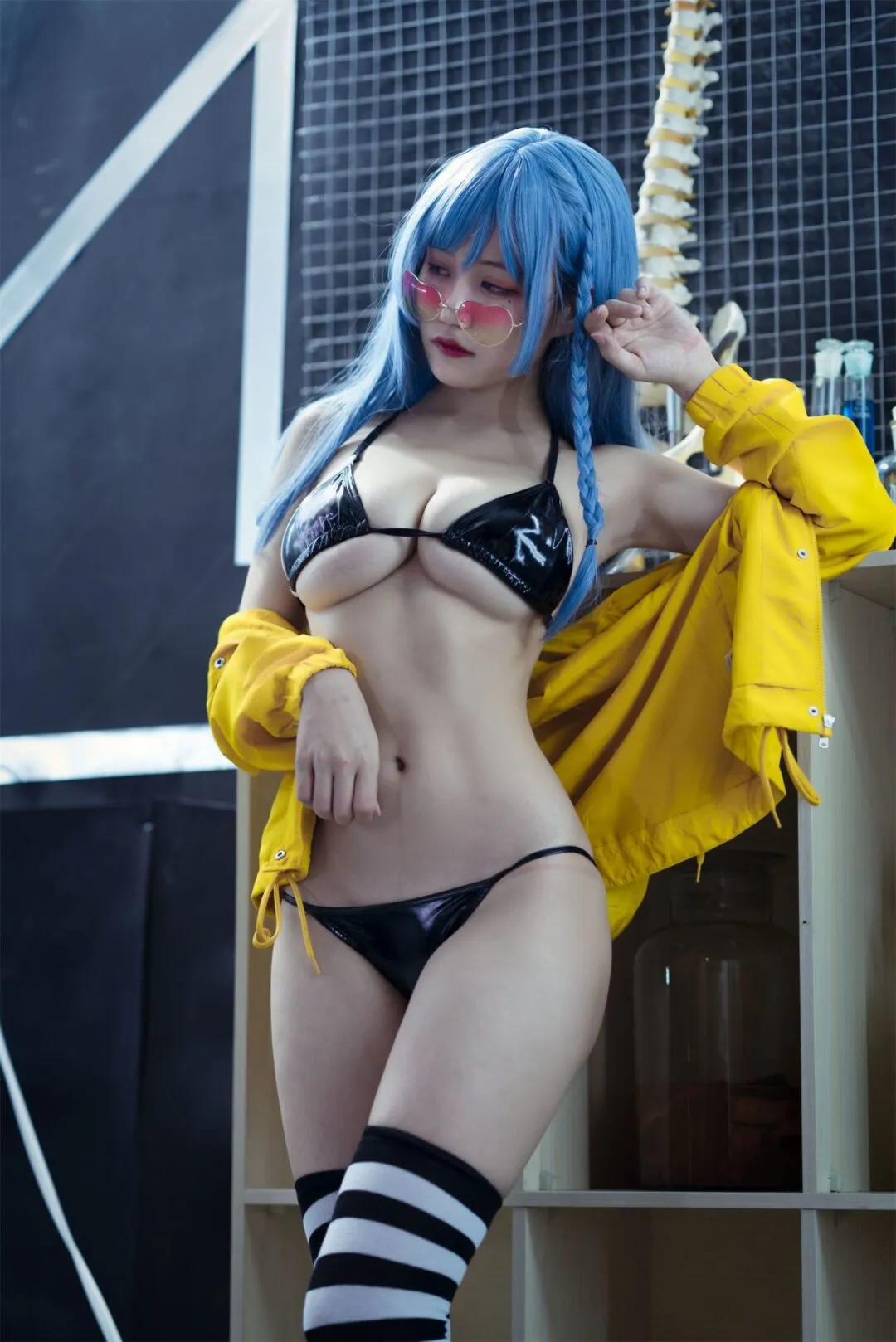 巨乳美少女宅女性感泳衣写真-24