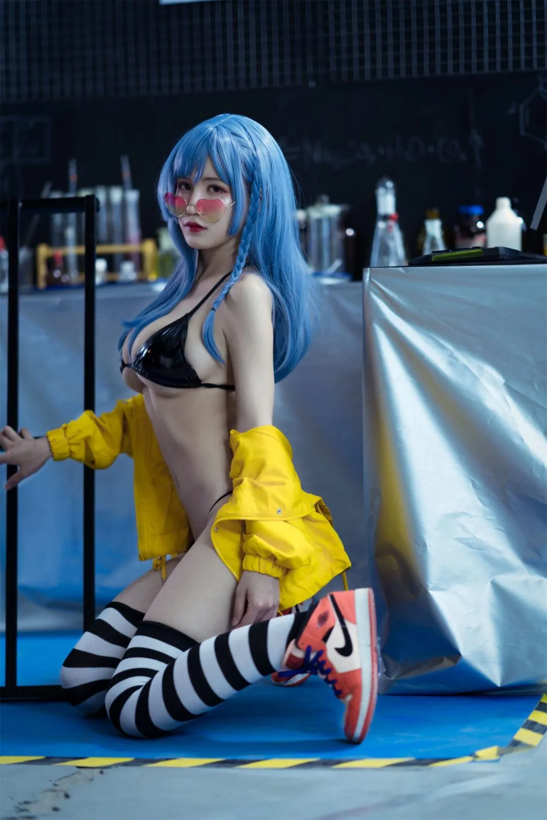 巨乳美少女宅女性感泳衣写真-26
