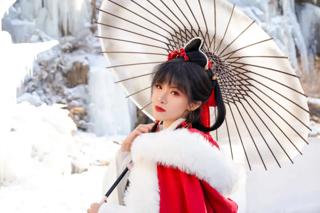 【汉服私影】 「万籁落飞雪 梅绽露娇颜」-9