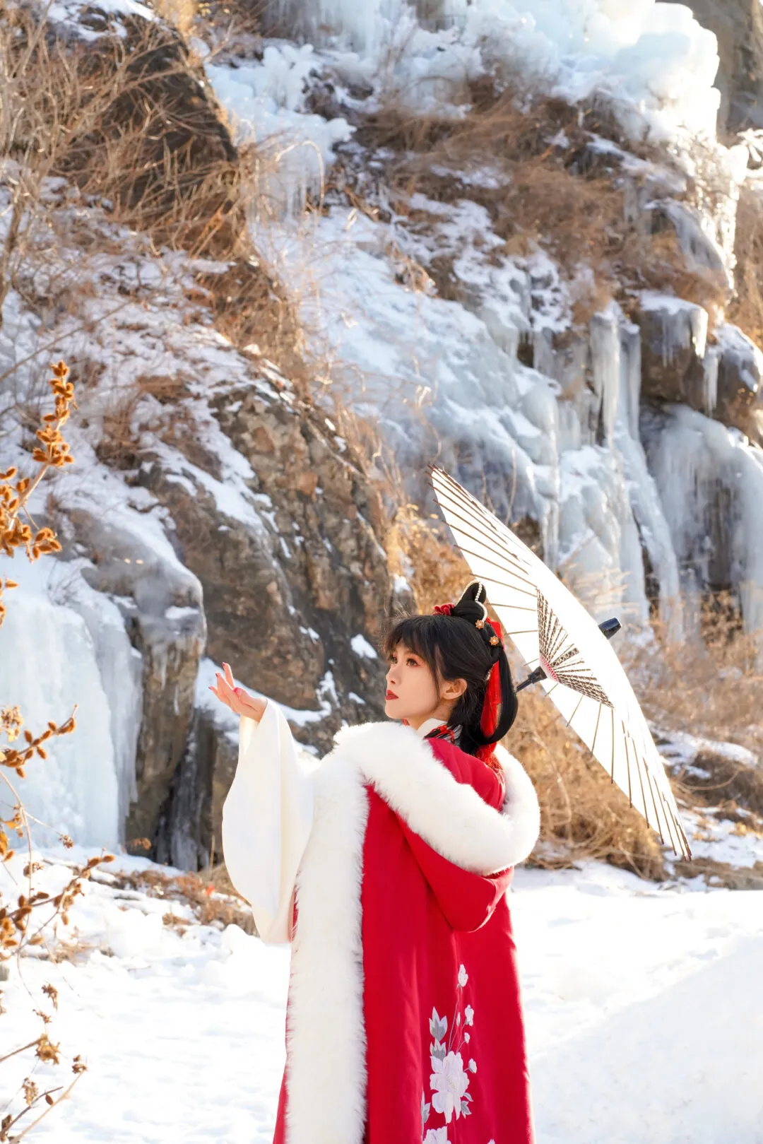 【汉服私影】 「万籁落飞雪 梅绽露娇颜」-16