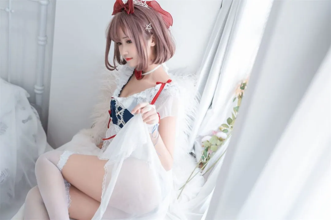 白雪姬性感白丝私房写真-12