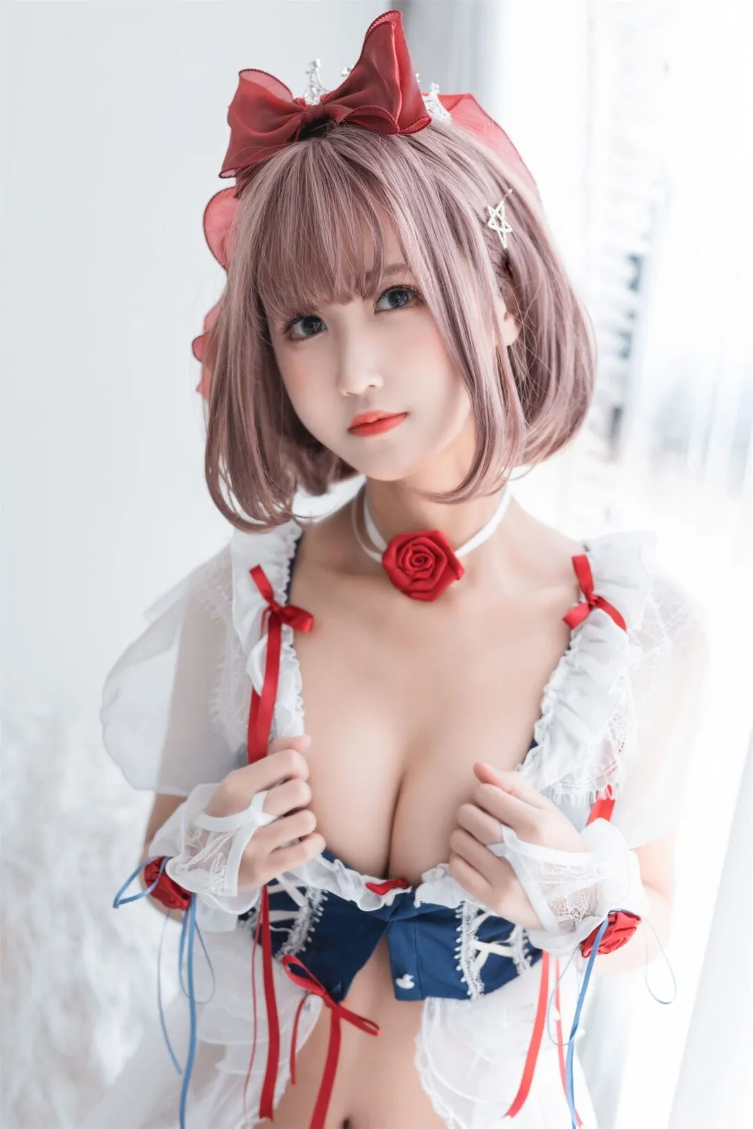 白雪姬性感白丝私房写真-24
