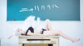 化物语 羽川翼cosplay-绝对领域