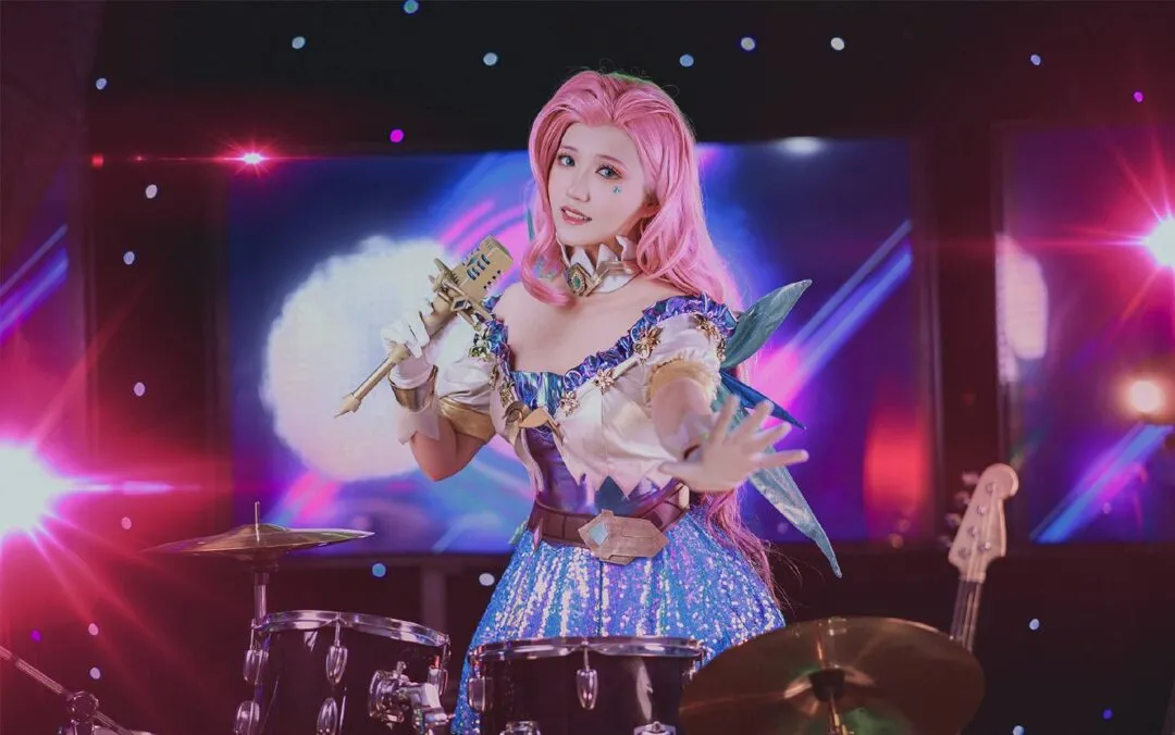 《英雄联盟》萨勒芬妮cosplay-绝对领域