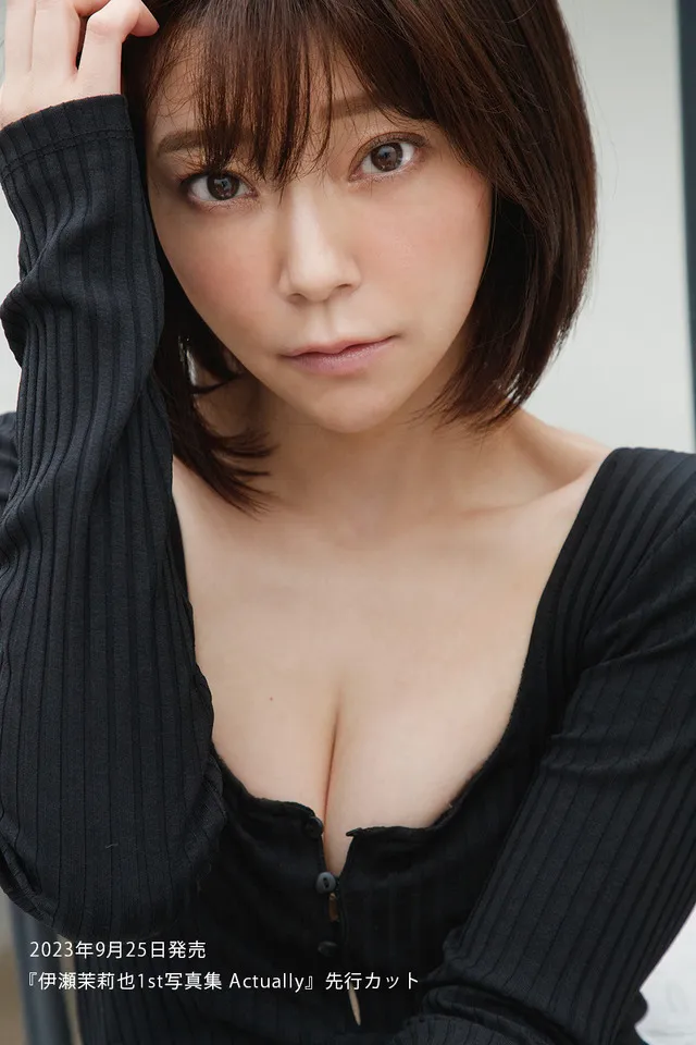 图片[10]-内田真绫、鬼头明里、矶部花琳的可爱与性感浓缩！泳装、内衣、几乎素颜【女声优写真集】-绝对领域