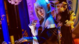 二次元少女cosplay洛天依-绝对领域