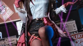 《崩坏：星穹铁道》卡芙卡cosplay-绝对领域