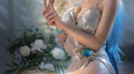 《nikke:胜利女神》海伦礼服cosplay-绝对领域