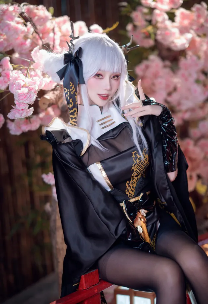 《nikke:胜利女神》白兔cosplay-绝对领域