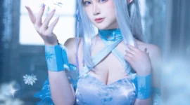 《从零开始的异世界生活》—爱蜜莉亚冰晶礼服cos-绝对领域