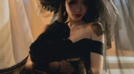 《你的电子女友》写真-绝对领域