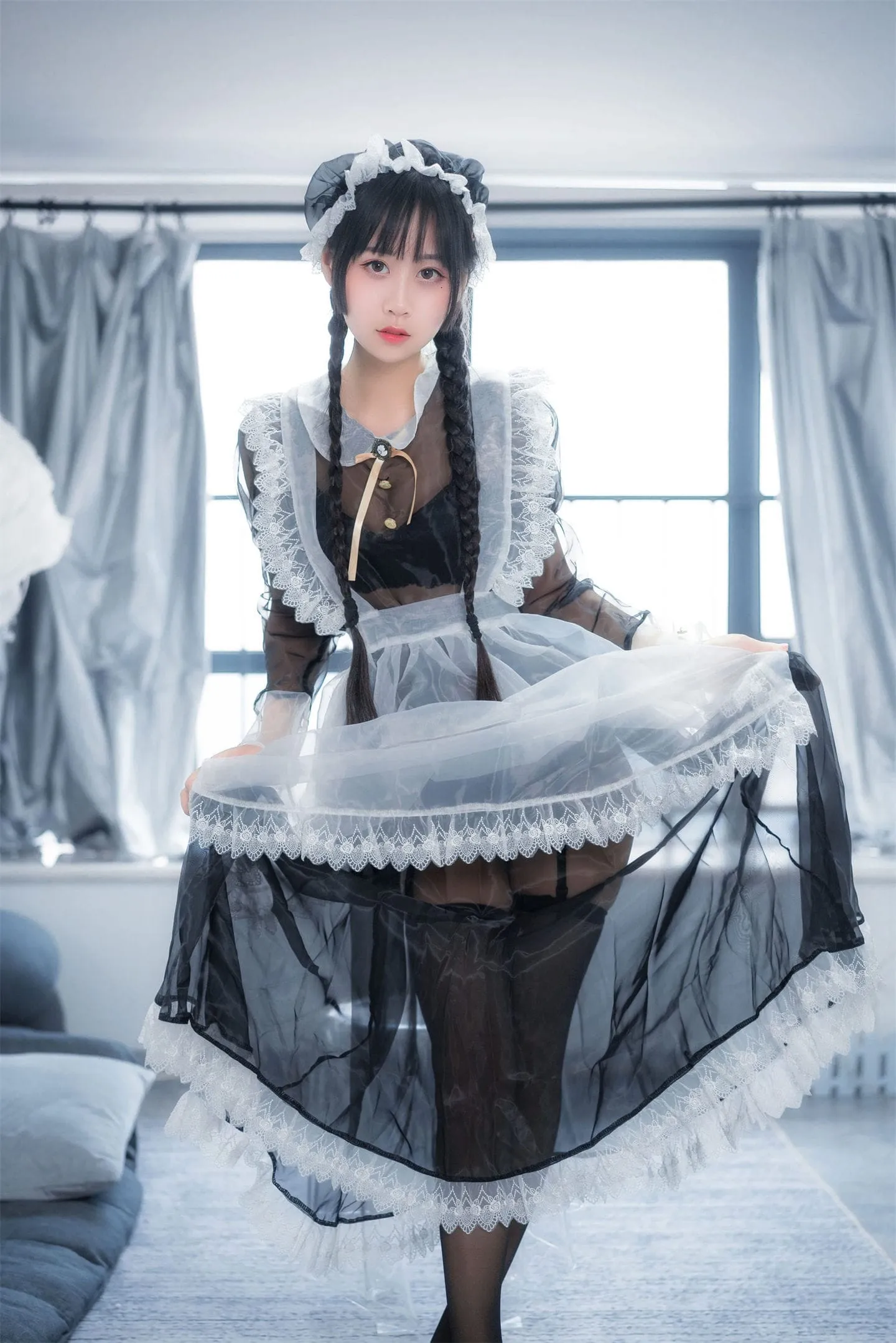 女仆性感黑丝cosplay-绝对领域