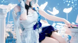 《崩坏3》格蕾修cosplay-绝对领域