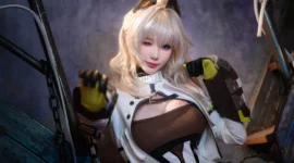 《少女前线2：追放》佩里缇亚cosplay-绝对领域