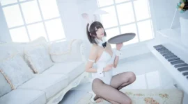 加藤惠兔女郎黑丝网袜cos——周叽是可爱兔兔-绝对领域