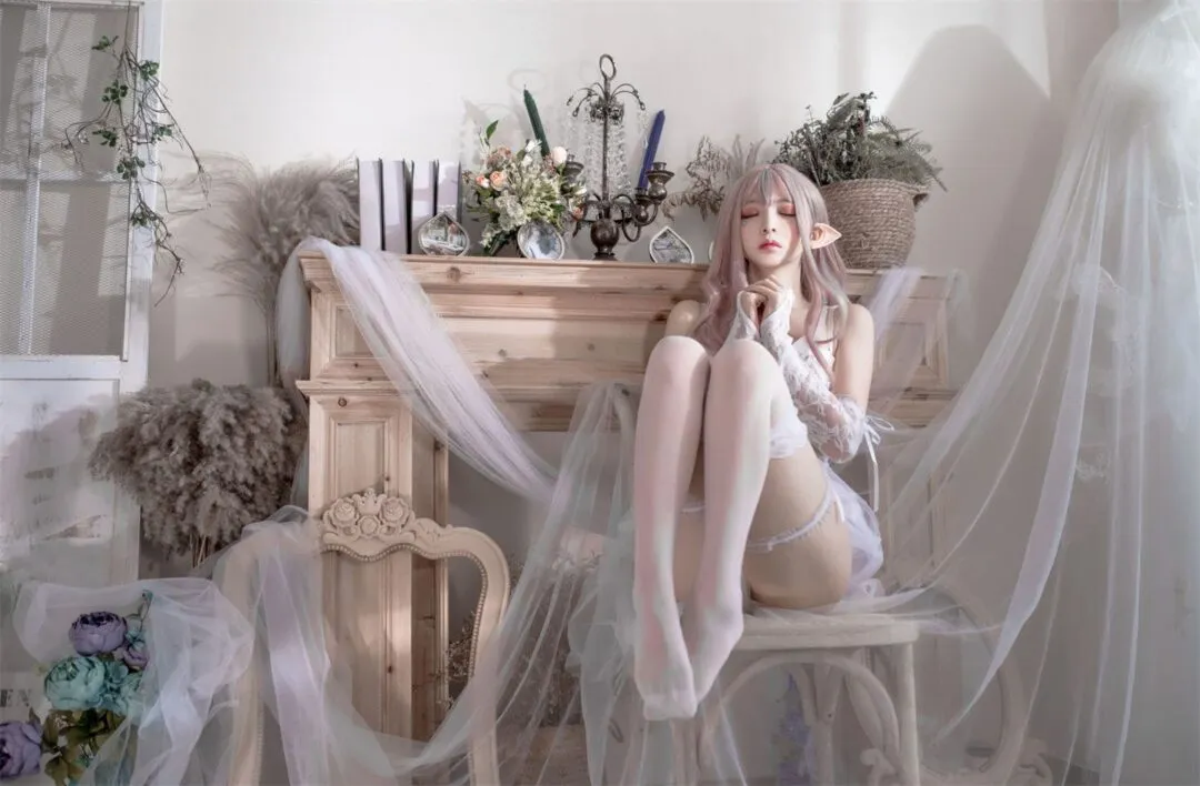 精灵少女性感白丝私房写真-12