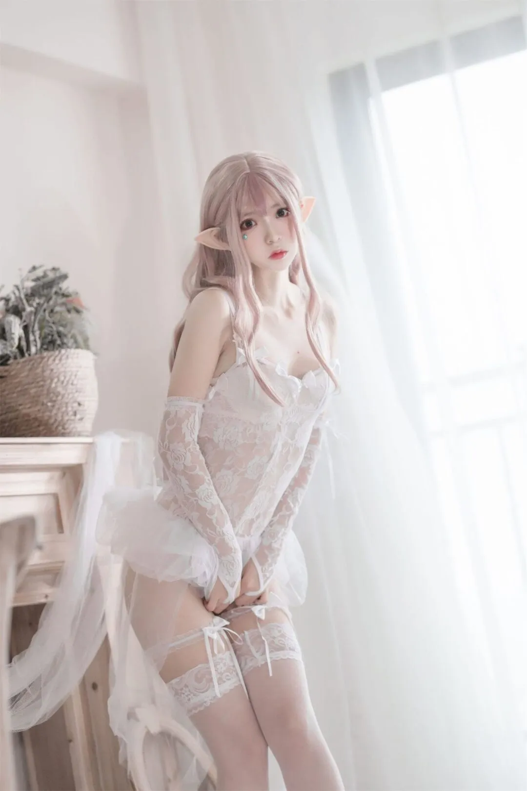 精灵少女性感白丝私房写真-16