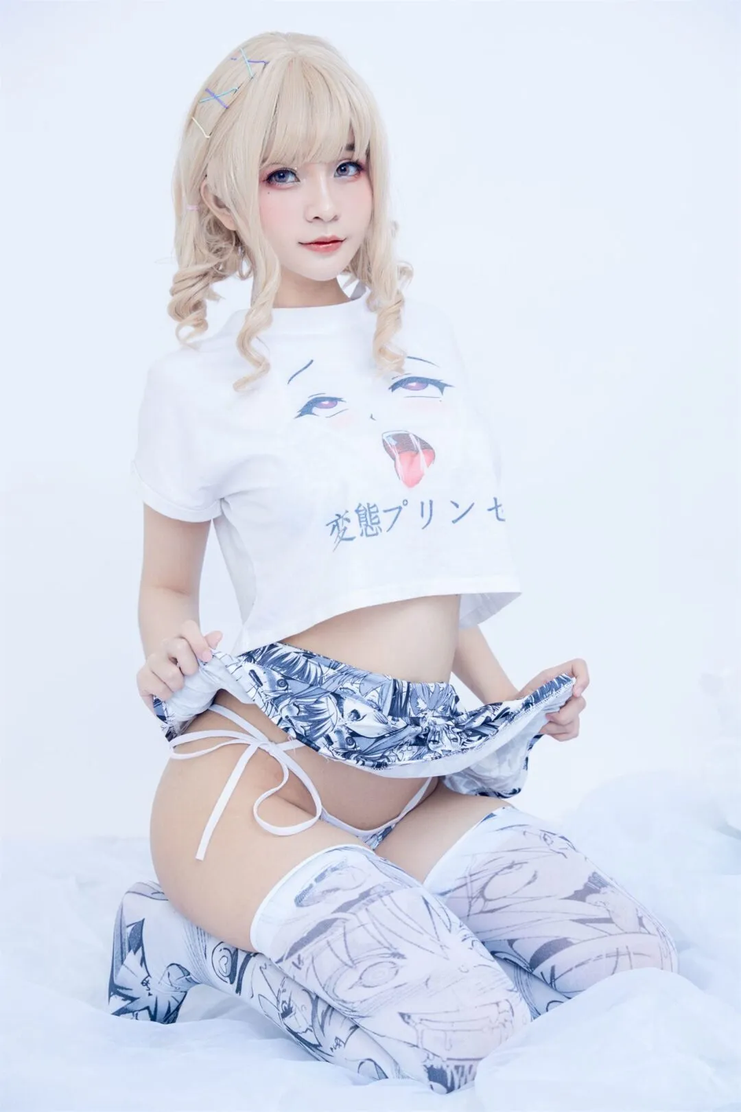 阿黑颜本子cosplay-绝对领域