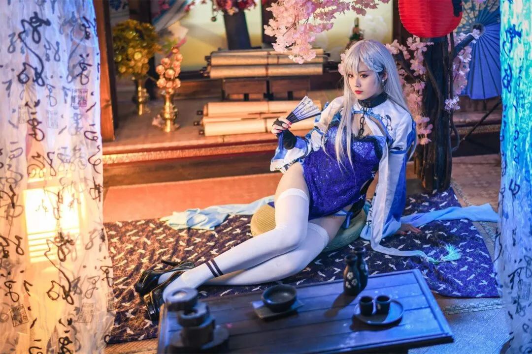 《碧蓝航线》贝尔法斯特cosplay-绝对领域