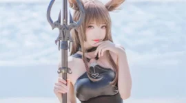 《明日方舟》天火泳装cosplay-绝对领域
