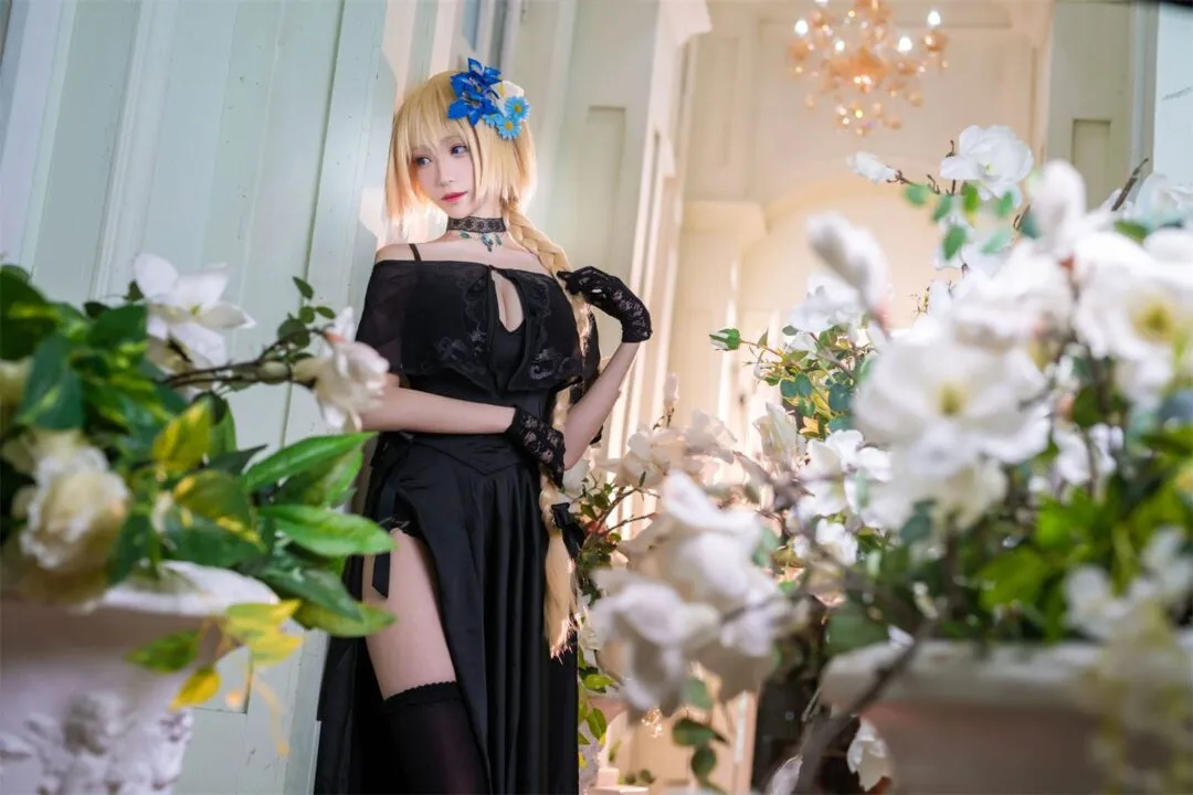 礼服贞德cosplay-绝对领域