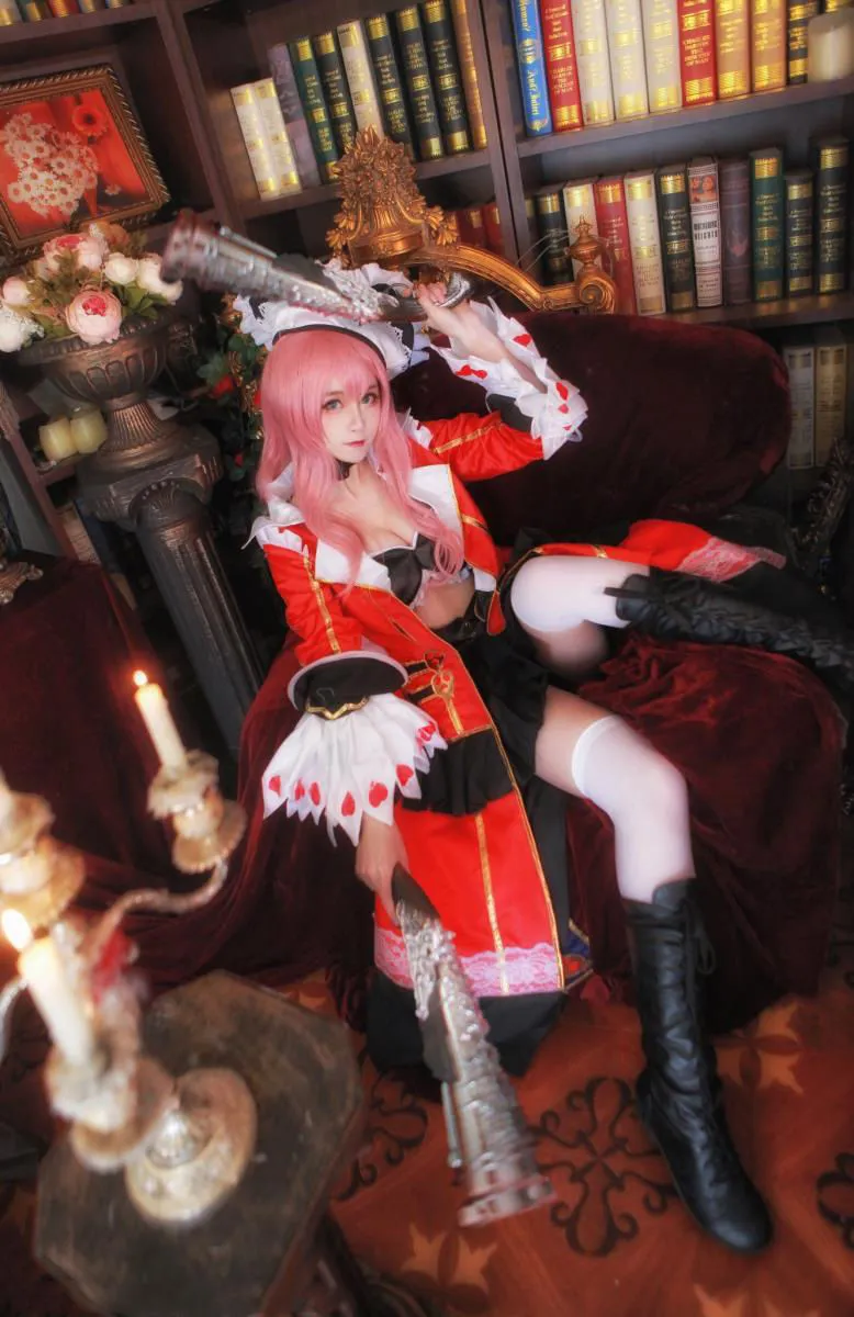 《王者荣耀》虞姬加勒比小姐cosplay-绝对领域