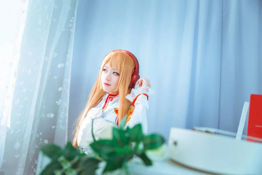 《刀剑神域》亚丝娜cosplay-绝对领域
