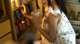 《红格子》少女诱惑写真-绝对领域