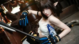 《明日方舟》森蚺cosplay-绝对领域