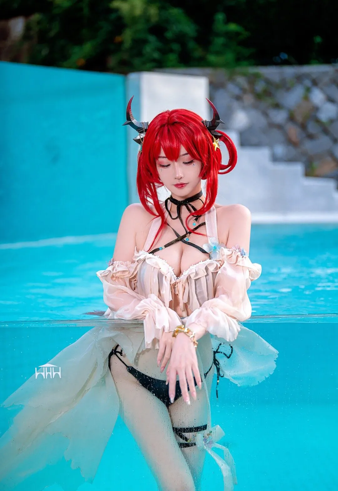 《明日方舟》史尔特尔泳装cosplay-绝对领域