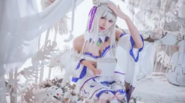 《Re：从零开始的异世界生活》爱蜜莉雅cosplay-绝对领域