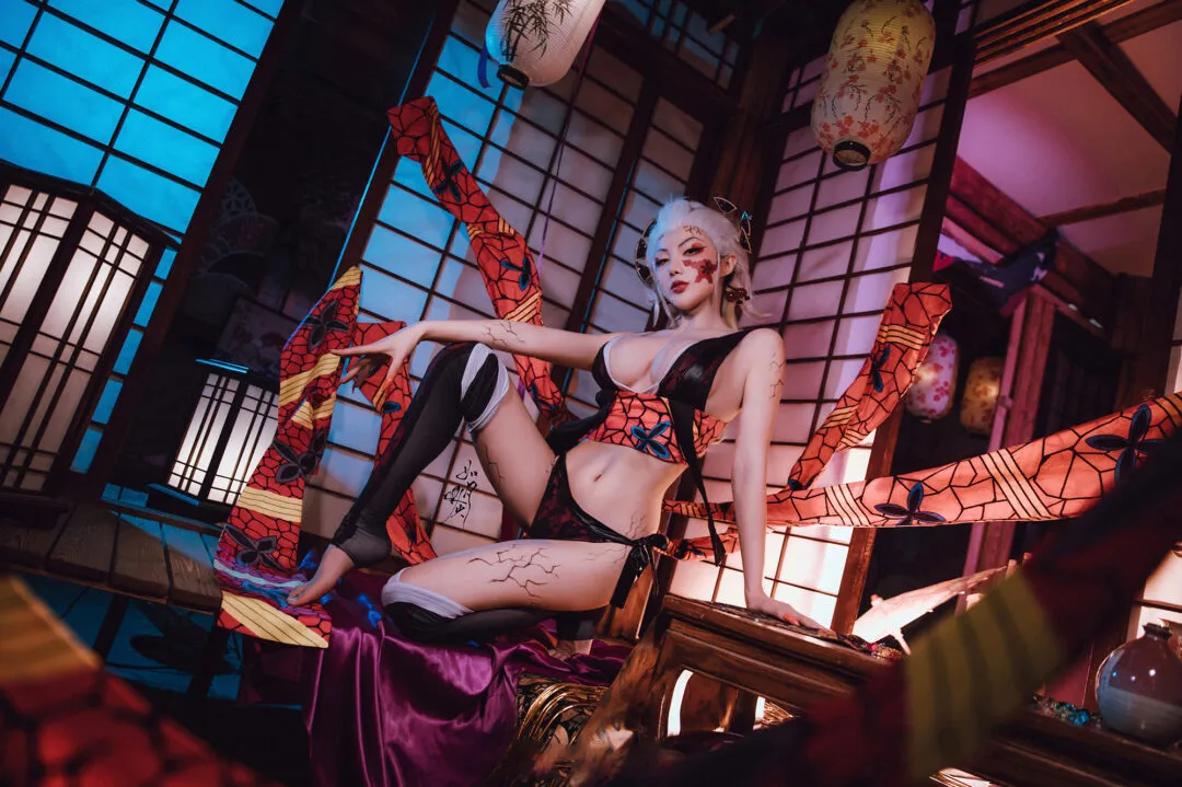 《鬼灭之刃》上弦之陆·堕姬cosplay-绝对领域