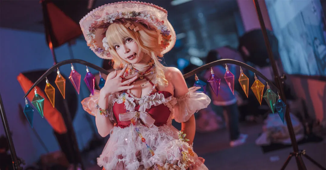 芙兰泳装cosplay-绝对领域