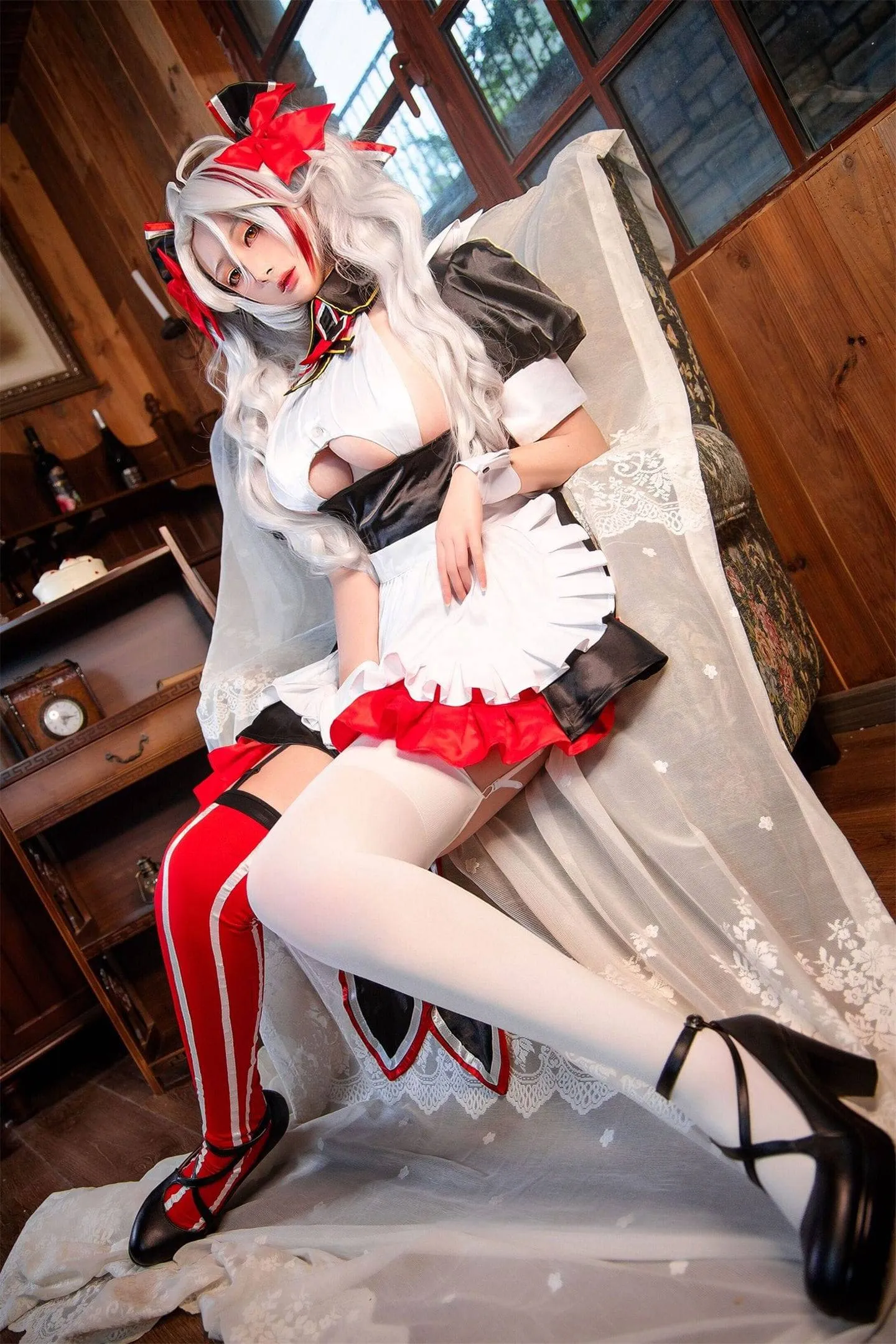 碧蓝航线 欧根亲王cos-绝对领域