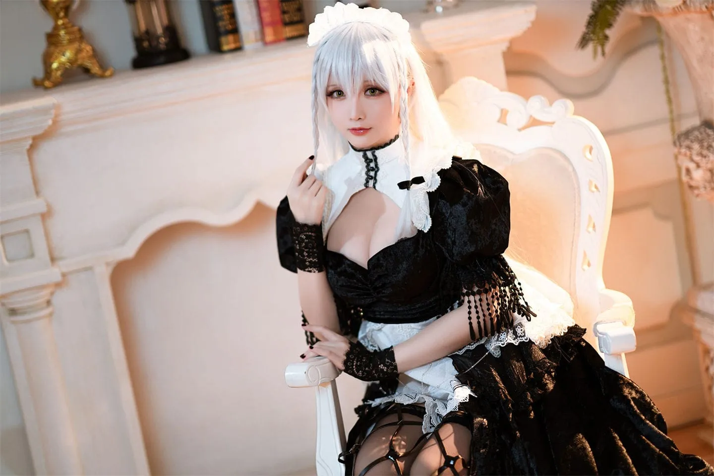 黑丝白发性感女仆cosplay-绝对领域