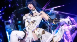 《崩坏3》雷电芽衣cosplay-绝对领域