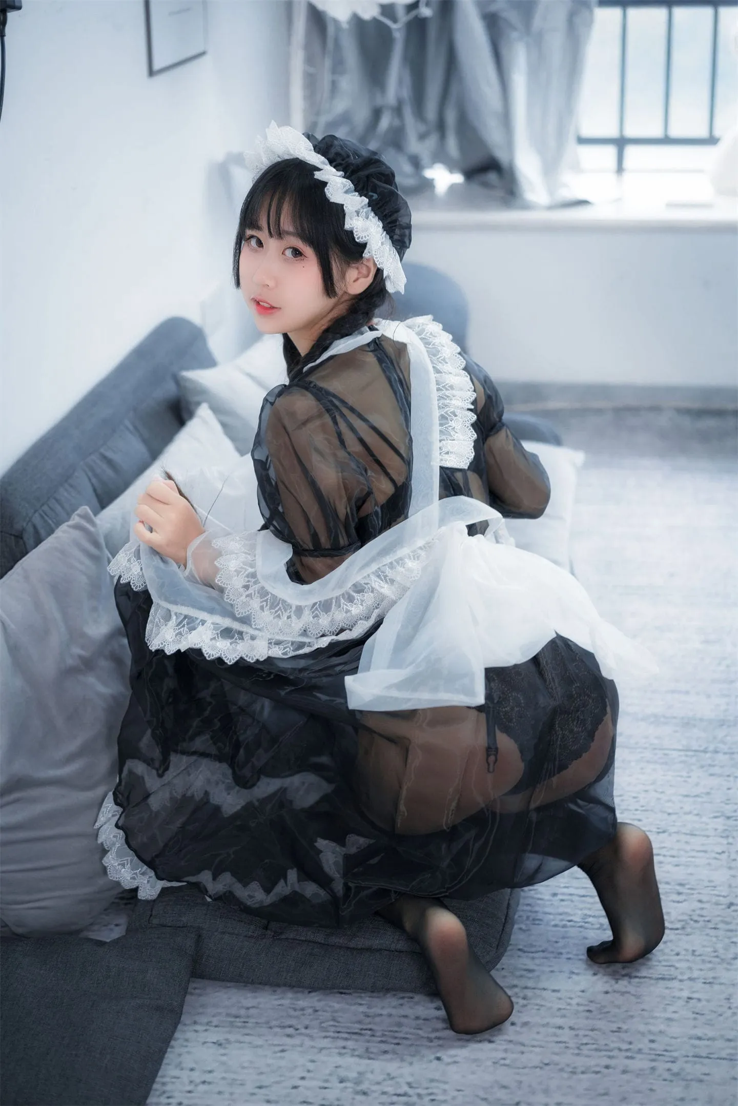 女仆性感黑丝cosplay-绝对领域