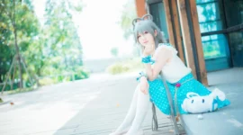 洛天依cosplay-绝对领域