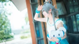 洛天依cosplay-绝对领域